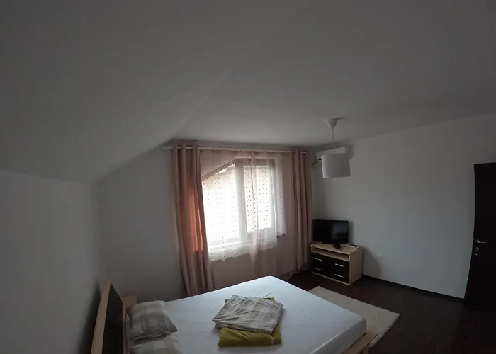 Lidia ホームステイ エフォリエ・ノルド